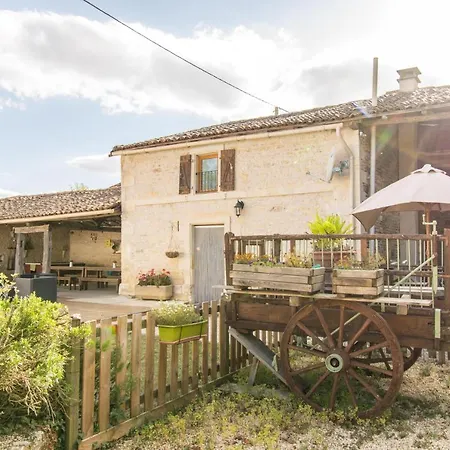 La Charronniere: La P'tite Boulangerie *